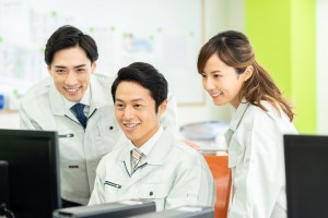 車メーカーの設計開発／技人国の求人