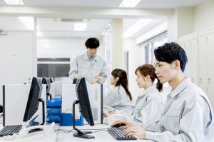 機械設計の解析エンジニア／技人国の求人