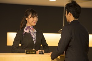 英語と中国語でのホテル受付