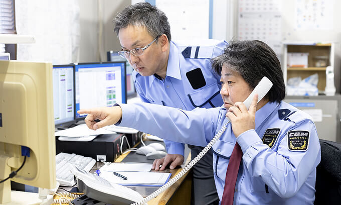 モニターで監視