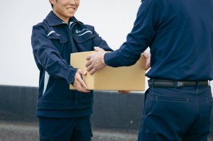 軽自動車で配達ドライバー