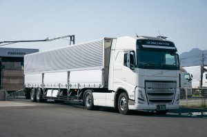 トレーラー／地場ドライバー