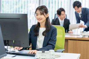 人材派遣のWEB集客マーケター／人材採用の企画・集客・媒体選定