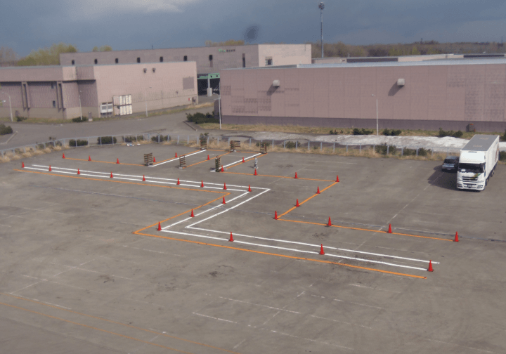 トラック練習場