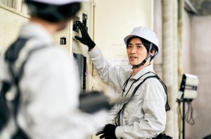 ガス機器の取り付け工事スタッフ