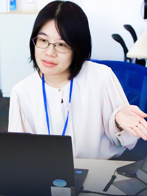 スタッフ職の社員