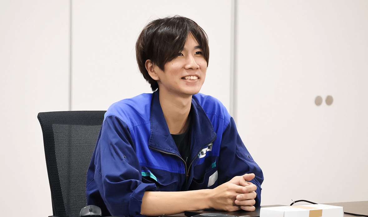 笑顔のエンジニア職社員