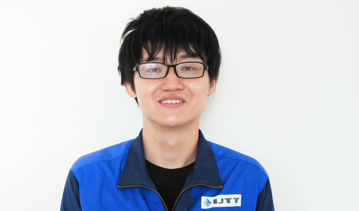 笑顔のエンジニア職社員