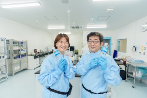 ミネラルウォーター製造スタッフ