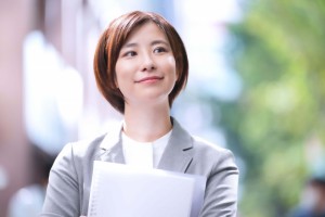 販売から、将来の企画・事務職を目指せる総合職