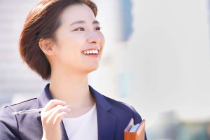 販売から始めるキャリア総合職（将来は企画・人事へ）