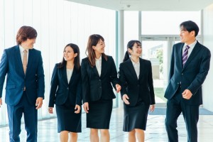 総合職（販売・人材・企画・観光まで幅広く挑戦可能）
