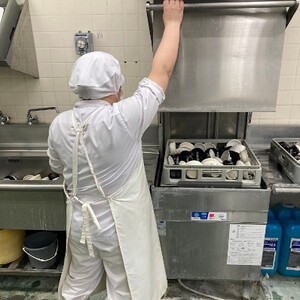 「野沢の里」厨房の調理補助スタッフ/未経験OK