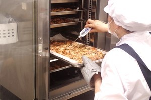 保育園の調理スタッフ/9時~12時半の間