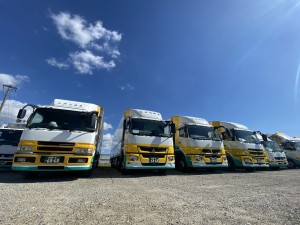 トラックドライバー／4トンウイング／手積み・手降ろしほぼなし