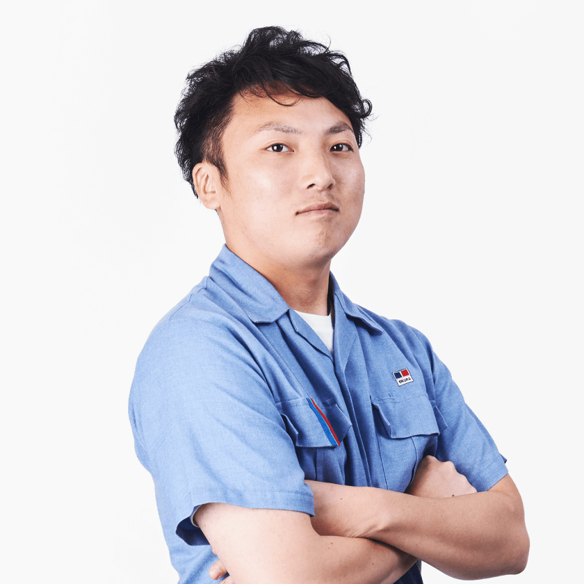 製造オペレーターの男性社員