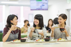 ご夫婦で　女子学生マンションで住込み調理・管理