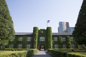 大学内の用務員スタッフ