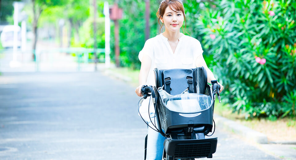 しずてつストアで働く女性社員
