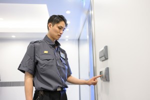 セキュリティスタッフ/2交代/安定性抜群/小浜事務所