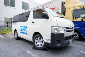 日用品などの中型トラック運転手_2203