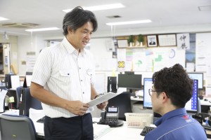 書類作成や伝票整理などの事務_5344