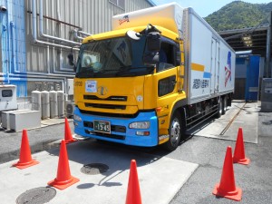 日勤食品輸送ドライバー