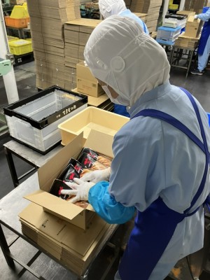 スイートポテト工場で製品パッケージの検品などυ