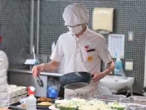 学生食堂調理スタッフ／土日祝休み