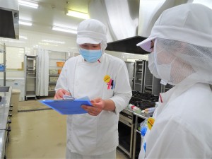 調理スタッフ／病院内厨房で栄養管理