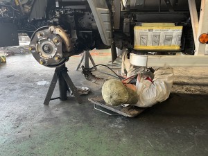 自社トラックの整備・点検・メンテナンス