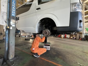 自社トラックの整備・点検・メンテナンス