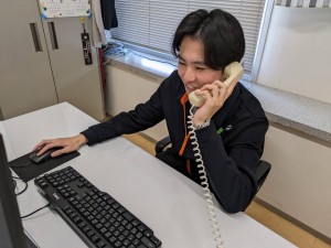 社会インフラを支える　運送会社の事務及び構内作業スタッフ