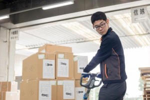 物流会社の構内作業員