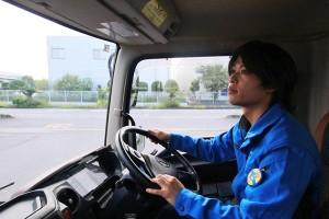 要 準中型MT免許/冷蔵・冷凍食品の夜間ドライバー