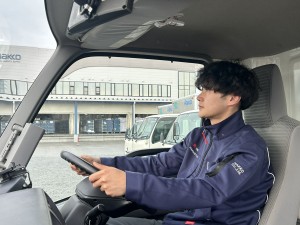 4tルート配送ドライバー｜ホテルのシーツ・タオル配送