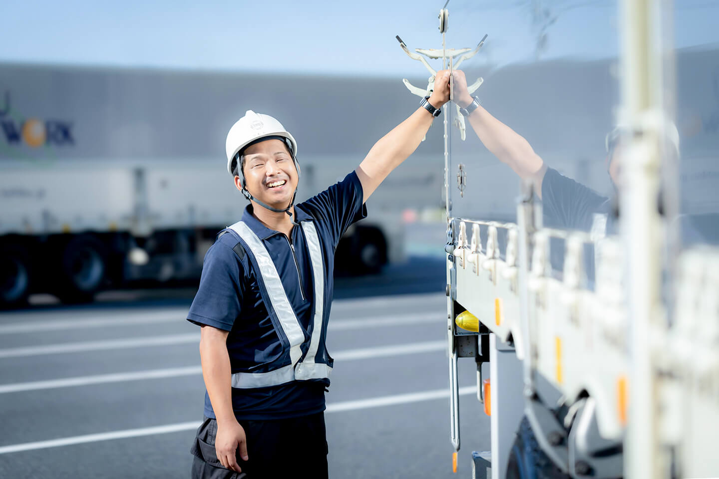 笑顔の男性作業員