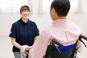 介護スタッフ／有料老人ホーム／AIに代われない／未経験から始める