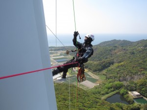 風車や橋・トンネルなどのメンテナンススタッフ