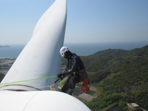 風車や橋・トンネルなどのメンテナンススタッフ