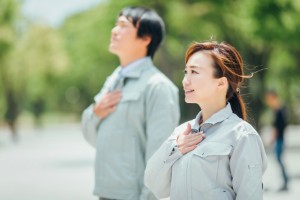 誰でも出来る木製ボードの検査、梱包作業