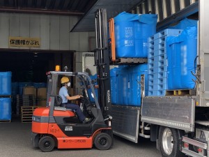 フォークリフトオペレーター/土日祝休み・残業少なめ